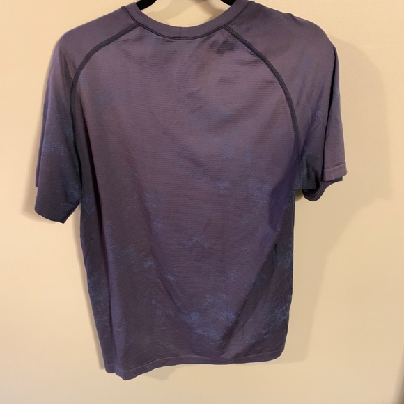 Lululemon Metal Vent Tech Shirt - Picture 2 of 2
